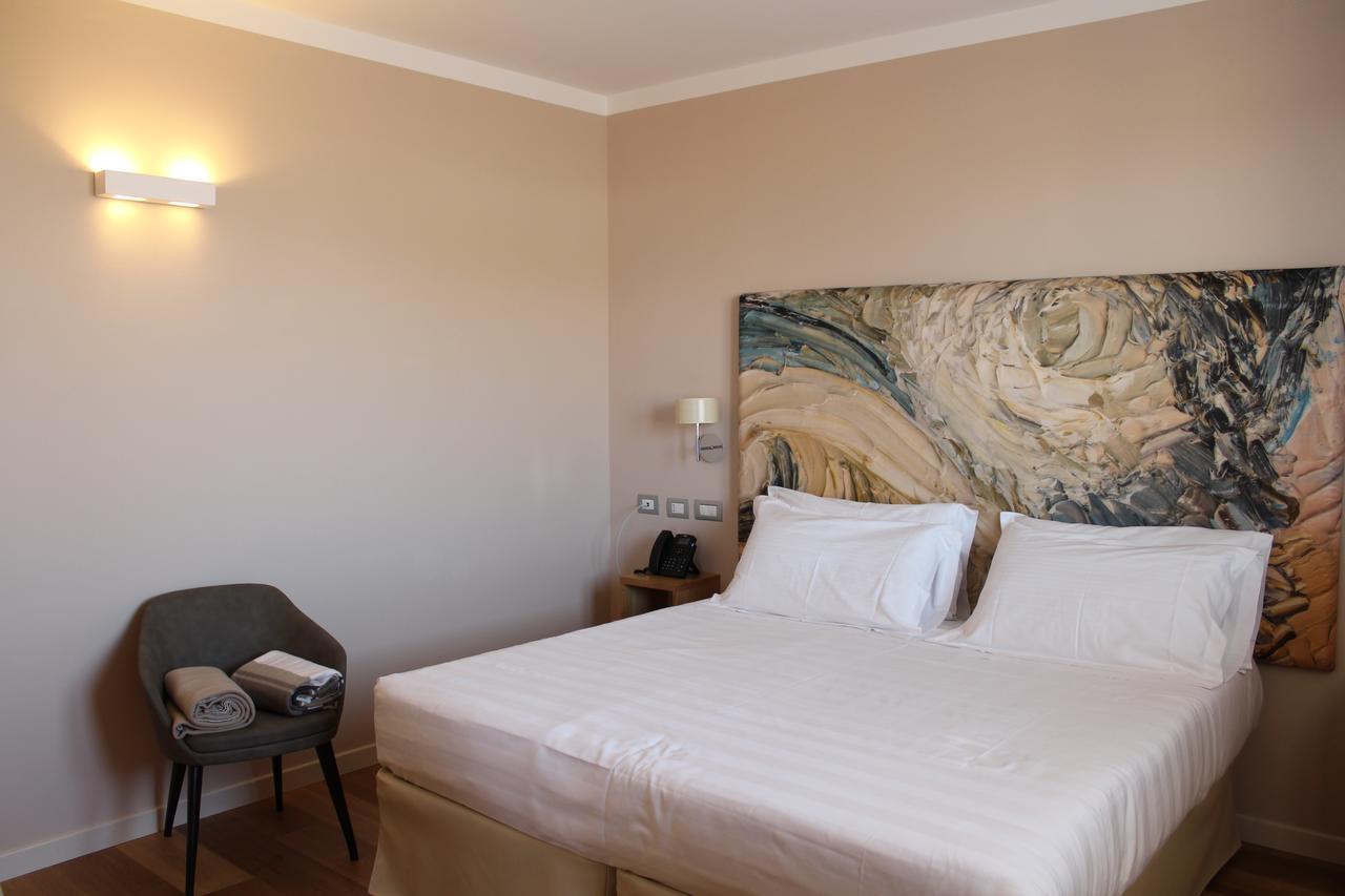 Dolcedorme Garni Hotell Parma Eksteriør bilde