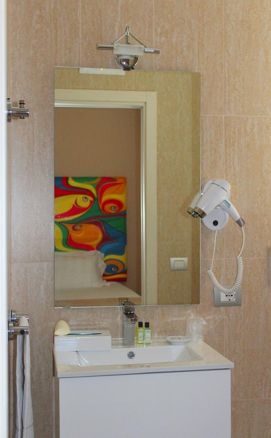 Dolcedorme Garni Hotell Parma Eksteriør bilde