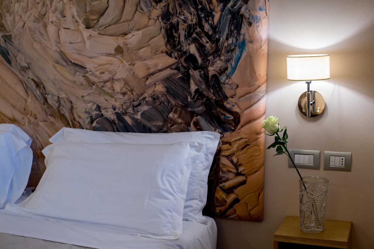 Dolcedorme Garni Hotell Parma Eksteriør bilde